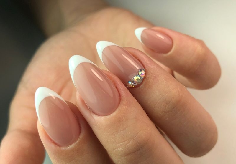 Маникюр с гел лак + 2 бр. салонни декорации от Cosmetic Studio Angel ...