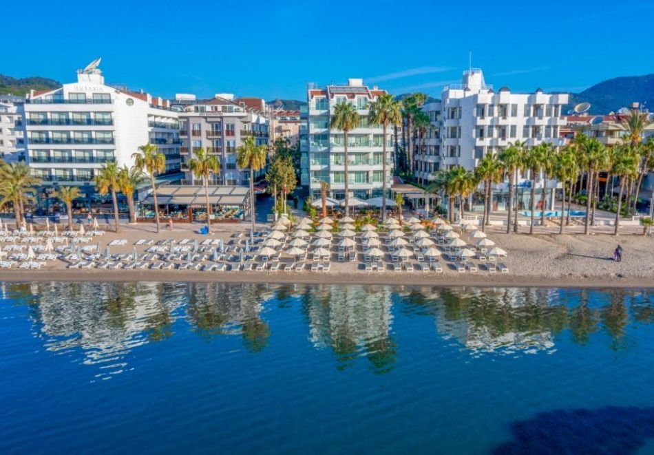 На първа линия в BEGONVILLE BEACH MARMARIS 3*, Мармарис, Турция. Чартърен полет от София + 7 нощувки на човек на база All Inclusive