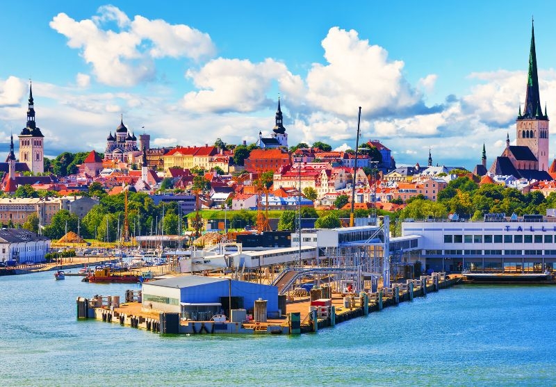 Прибалтика - Рига, Талин, Вилнюс, Каунас, Тракай + бонус 4 екскурзии! Самолетен билет от София + 5 нощувки със закуски на човек