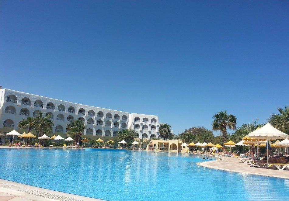 Почивка в SIDI MANSOUR RESORT & SPA DJERBA 4*, о-в Джерба, Тунис. Чартърен полет от София + 7 нощувки на човек на база All Inclusive!