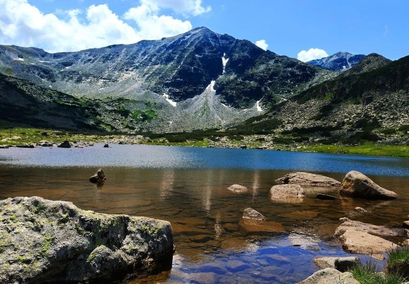 Екскурзия до Рилския манастир и Седемте рилски езера! Автобусен транспорт от София + 1 нощувка със закуска на човек