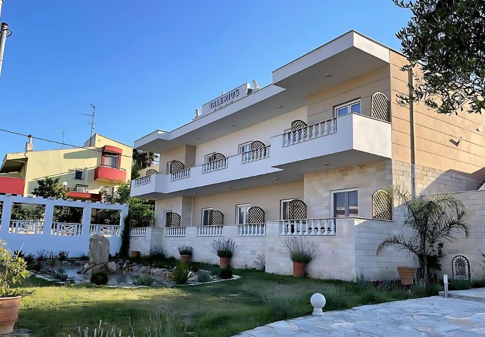 Лято в Криопиги, Гърция! 3+ нощувки на човек в Hotel Valerios. Дете до 12.99 г. БЕЗПЛАТНО