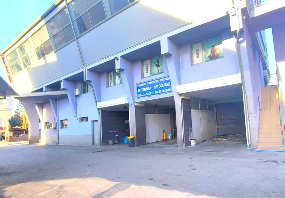 ВИП комплексно измиване на автомобил + запечатване с полимер или цялостно пране на автомобил от Автомивка Йони,  ж.к Младост 3