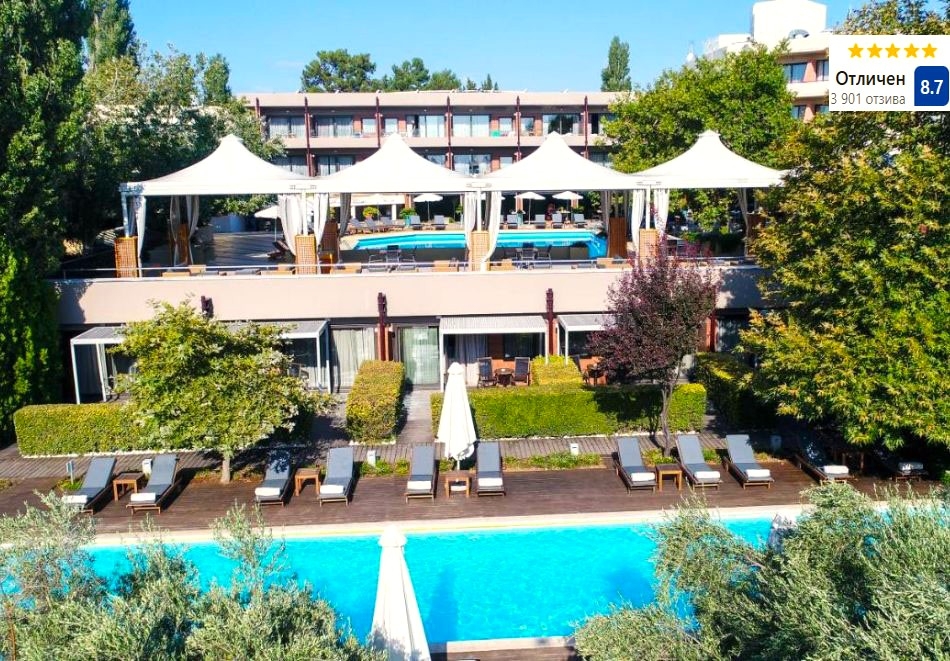 На първа линия в Alexander Beach & Spa*****, Александруполис, Гърция! Нощувка за ДВАМА със закуска и вечеря + басейни. Дете до 12г. БЕЗПЛАТНО!