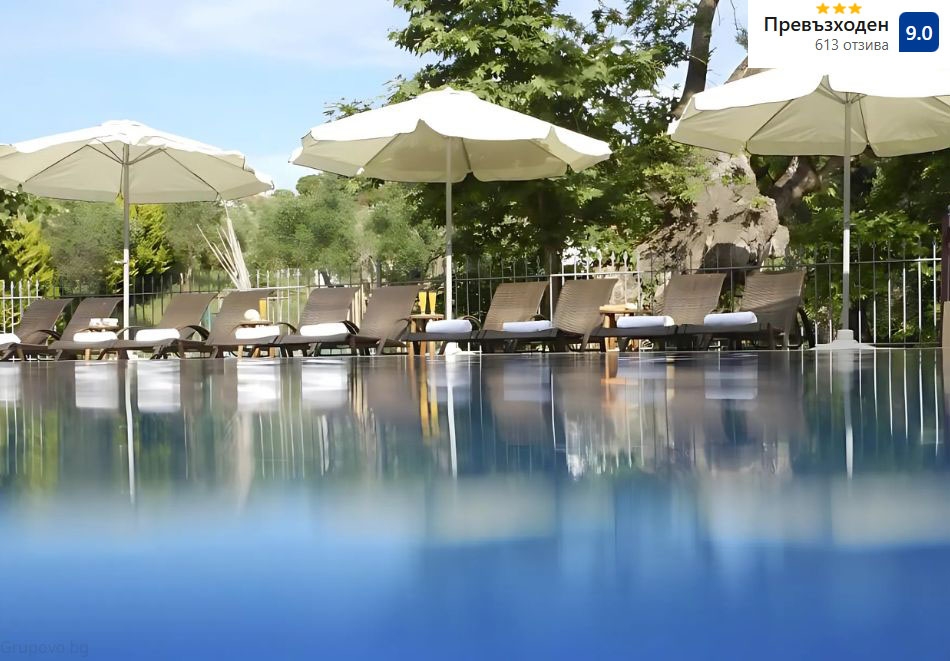 На 150м. от плажа в Метаморфоси, Ситония! Нощувка за ДВАМА със закуска в студио + басейн в 4 you Apartments, Гърция.