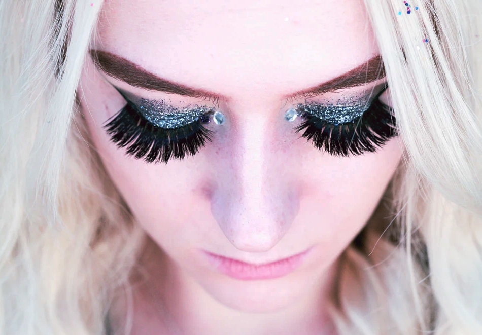 Поставяне на мигли косъм по косъм от салон за красота KK lashes, София