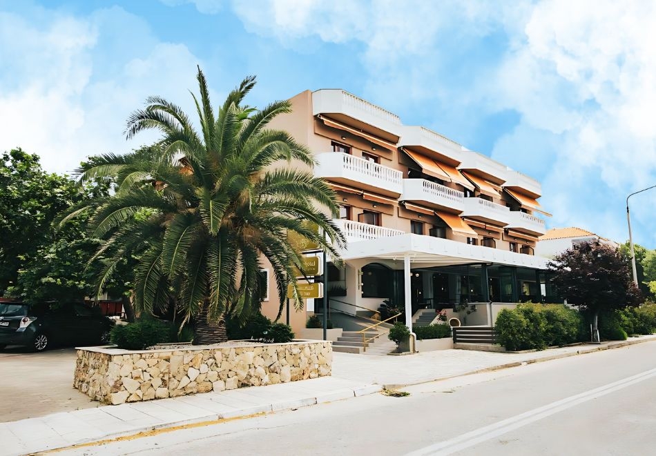 Нощувка за ДВАМА със закуска и вечеря в Hotel Fanari***, Фанари, Гърция