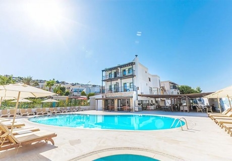 На 30м. от плажа в Бодрум! Полет от София + 7 All Inclusive нощувки за ДВАМА в Salinas Beach Hotel Bodrum