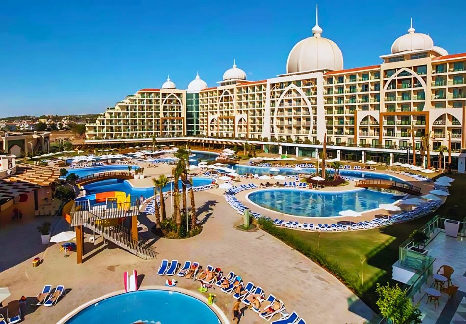 През септември Ultra All Inclusive почивка в Алания, Турция! Полет от София + 7 нощувки за ДВАМА + аквапарк в ALAN XAFIRA DELUXE RESORT & SPA 5*