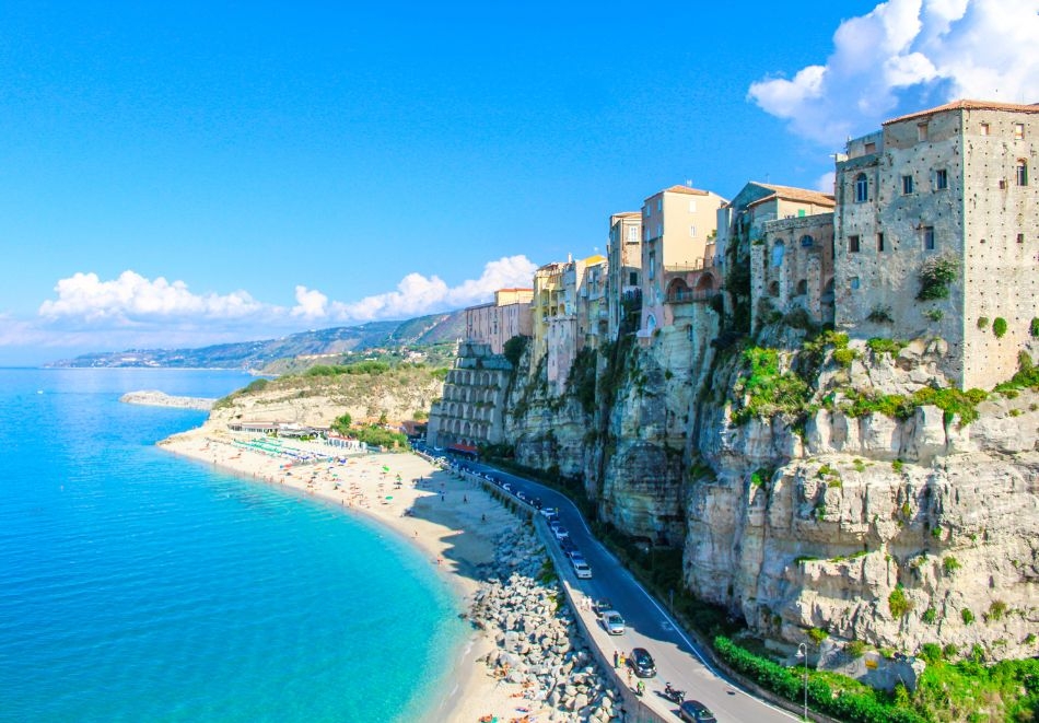 Екскурзия до Калабрия, Италия с чартър от София + 7 нощувки със закуски и вечери на човек в хотел Orizzonte Blu + екскурзии до Реджо ди Калабрия