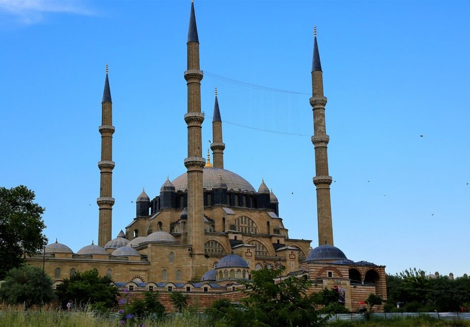 Шопинг до Чорлу, Текирдаг и Одрин! Транспорт + 1 нощувка със закуска на човек от ТА Надрумтур