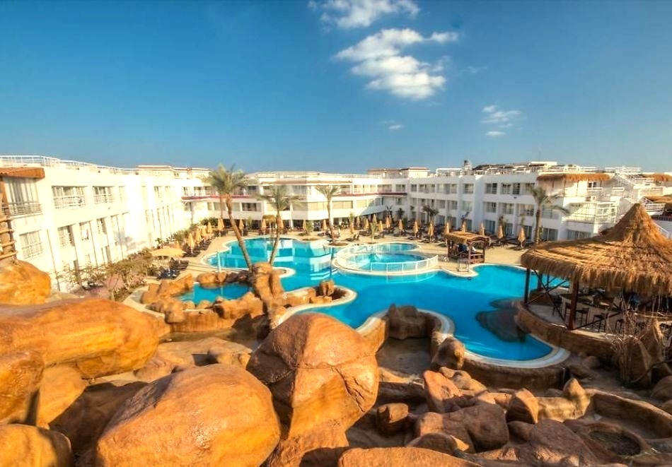	 Коледа в хотел SHARMING INN 4*, Шарм Ел Шейх, Египет! Полет от София + 5 нощувки за ДВАМА на база All Inclusive 