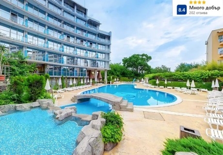 Ранни записвания с 15% отстъпка за лято 2026г. на 1-ва линия в Китен! Нощувка за ДВАМА на база All Inclusive Plus + басейн от Хотел Каменец. Дете до 11.99г. безплатно