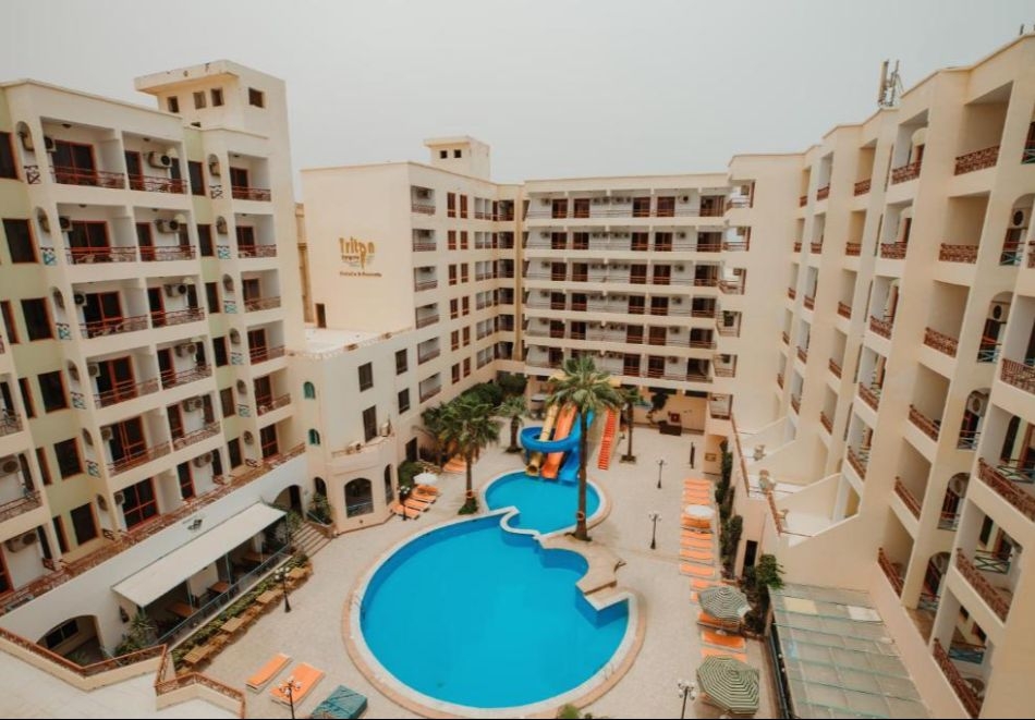 На първа линия в Хургада, Египет! Самолетен билет от София + 7 All Inclusive нощувки на човек в EMPIRE BEACH AQUA PARK