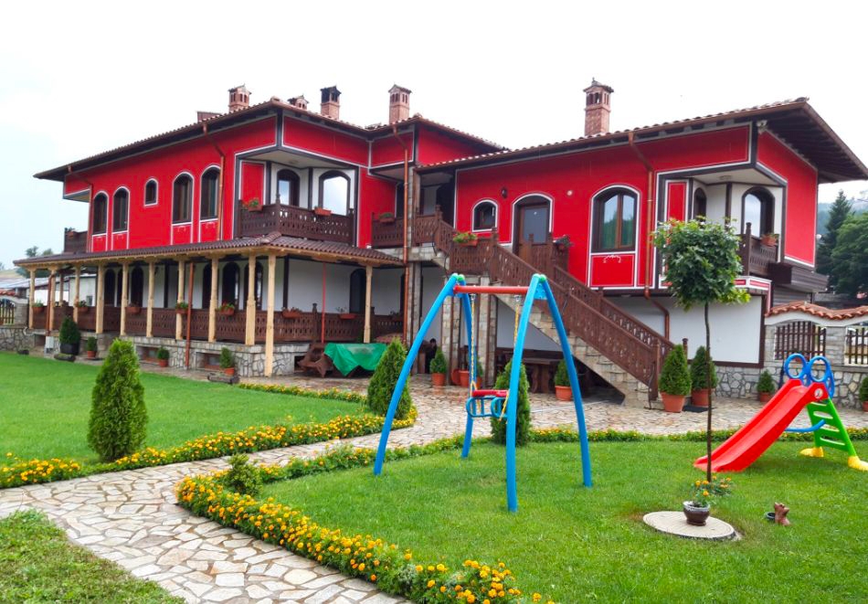 Нощувка на човек в къща за гости Х. Джоголанов, Копривщица