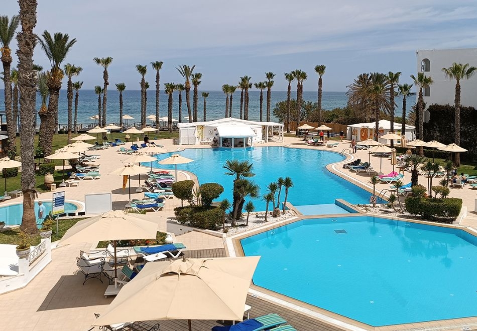 През 2026г. на първа линия в THALASSA MAHDIA 4*, Махдия, Тунис. Чартърен полет от София + 7 нощувки на човек на база All Inclusive!