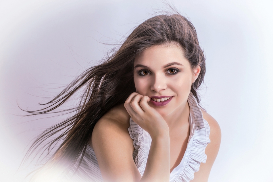 Професионална лична фотосесия в студио или на открито от фотограф Чавдар Арсов, София