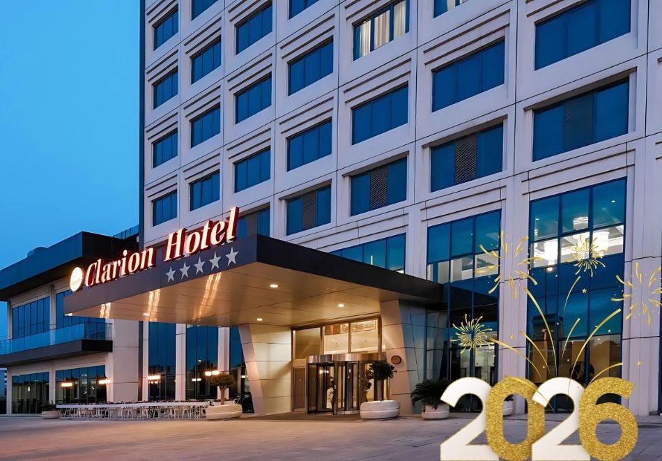 Нова Година в Истанбул! Автобусен транспорт от София или Плевен + 3 нощувки със закуски на човек в Clarion Hotel Istanbul Mahmutbey 5*. Възможност за Празнична вечеря с DJ и гост изпълнител Тони Дачева