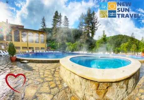 Свети Валентин край Троян! Транспорт + 2 нощувки на човек със закуски + минерален басейн и релакс зона в Комплекс Балкана, с. Чифлика от Ню Сън Травел. Тръгване от Варна, Бургас и Слънчев бряг!!!!
