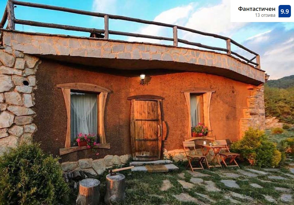 Почивка в Лещен! Нощувка за ДВАМА в самостоятелна къща от Еко къща Землянка