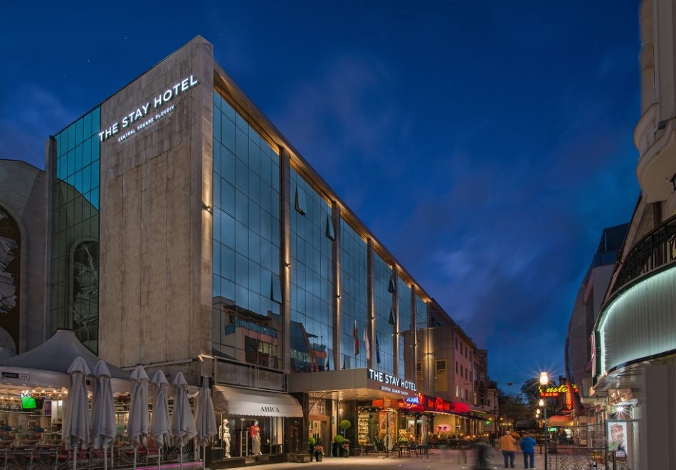 Нощувка със закуска на човек в Хотел The Stay, Пловдив