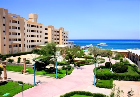 Кайро, Хургада и Александрия, Египет: 2 нощувки със закуски и вечери на човек в Кайро + 5 нощувки на първа линия и на база All Inclusive в KING TUT AQUAPARK BEACH RESORT 4*, Хургада + екскурзии