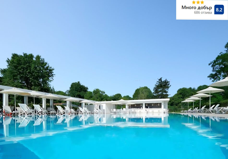 На първа линия на Олимпийска ривиера, Гърция: All inclusive нощувка на човек + басейн в хотел Olympios Zeus, Плака Литохоро