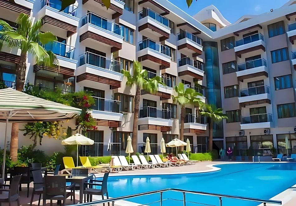 На 150м от плажа в Сиде, Турция: Полет от София + 7 нощувки на човек на база All Inclusive в SUN BEACH PARK HOTEL 4*