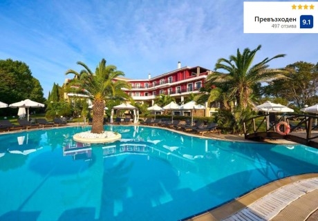 На метри от плажа в Паралия Катерини, Гърция: Нощувка на човек със закуска и вечеря + басейн, чадър и шезлонг на плажа в Mediterranean Princess****