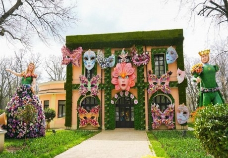 Великденски базар в Крайова, Румъния: Нощувка на човек със закуска + посещение на Фестивалът „Симфония на лалетата“ и на парка Николае Романеску от ТА Надрумтур