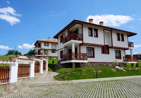 Почивка в Трявна: 2 или 3 нощувки за двама или четирима от Къщи за гости Иванини къщи