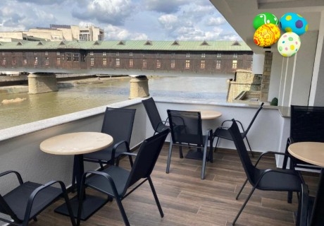 Великден в Ловеч: 2 или повече нощувки за двама или трима със закуски и вечери с възможност за обяд + ползване на релакс зона в хотел Покрит мост, Ловеч