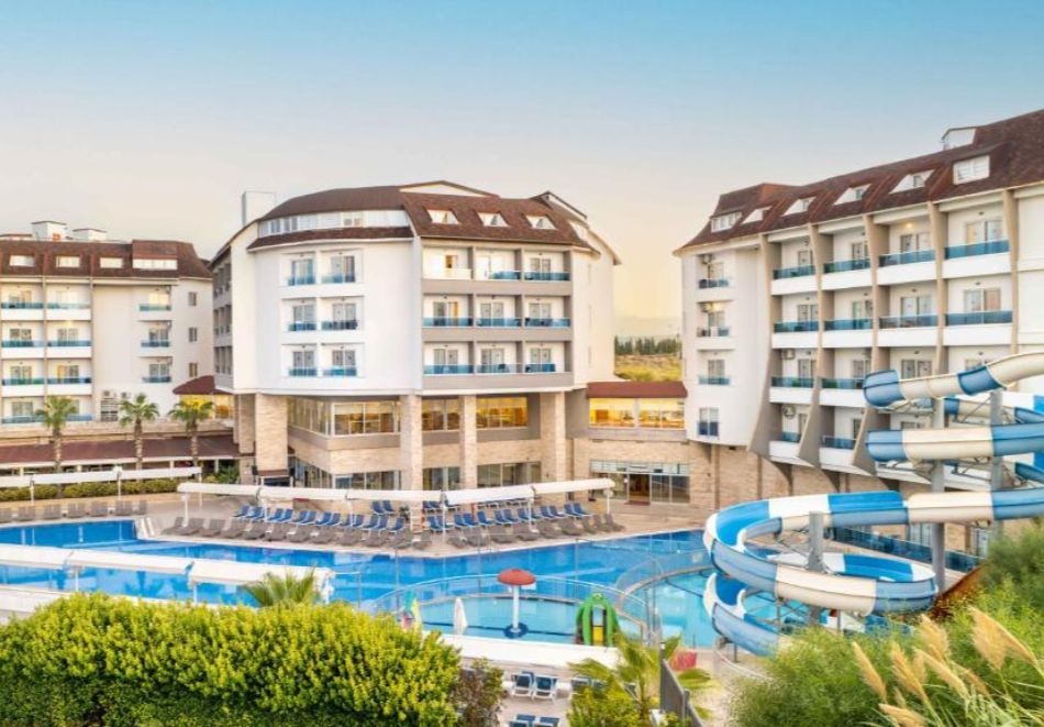 Почивка в Сиде, Турция: Автобусен транспорт от Варна и Бургас + 7 нощувки на човек на база Аll Inclusive + басейни в RAMADA RESORT BY WYNDHAM SIDE 4*