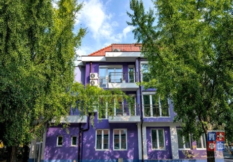 Почивка в Кюстендил: Нощувка на човек със закуска + джакузи с минерална вода, сауна и солна стая от Семеен хотел САЖИТАРИУС***