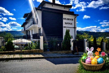 Великден в Трявна: 2 или 3 нощувки за двама със закуски и вечери, едната празнична в хотел Бела