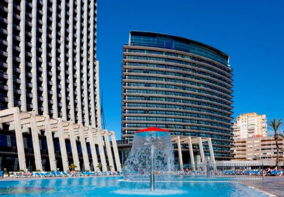 Почивка в Коста Бланка, Испания: Самолетен билет от София + 7 нощувки на човек със закуски и вечери в Gran Hotel Bali 4*, Бенидорм + панорамна обиколка на Валенсия