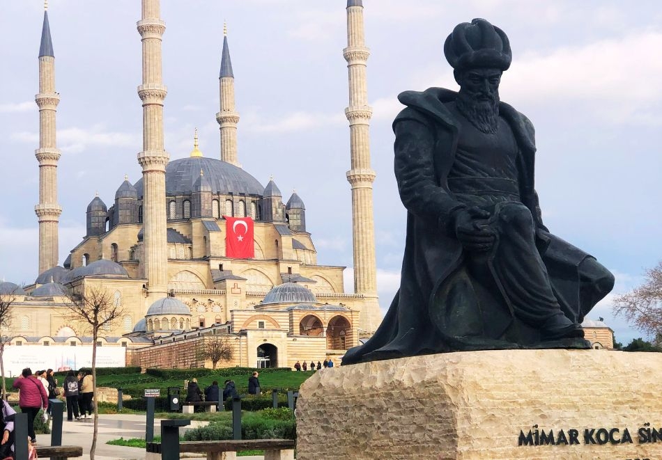 Посетете Одрин, Турция за 8 март: 1 нощувка на човек със закуска + транспорт от ТА Поход