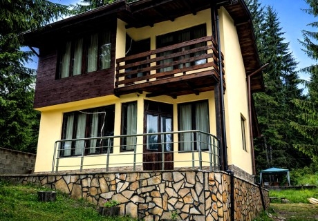 Нощувка за 9 човека в напълно оборудвана къща от Вила Мерджан, Сърница