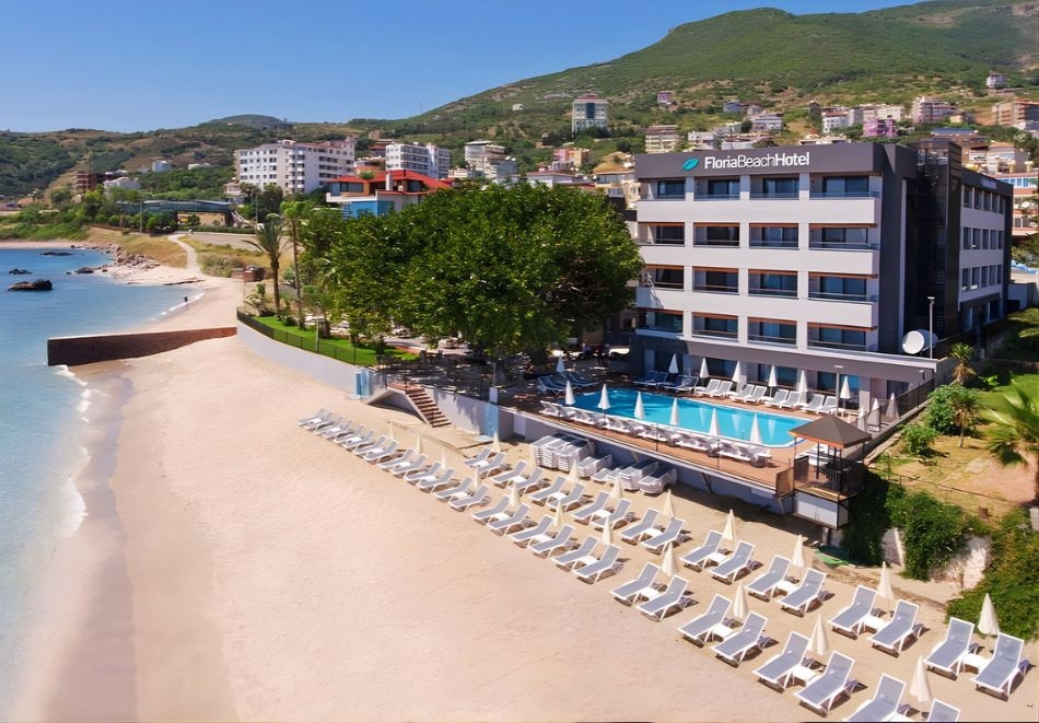 На първа линия в FLORIA BEACH HOTEL 4*, Алания, Турция: Чартърен полет от София + 7 All Inclusive нощувки на човек + басейн и частен плаж