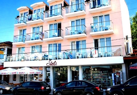 Почивка в Кранево: Нощувка на човек в къща за гости Стелс