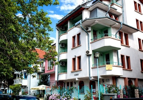 Почивка в Китен: Нощувка на човек в хотел ЛаКамея***