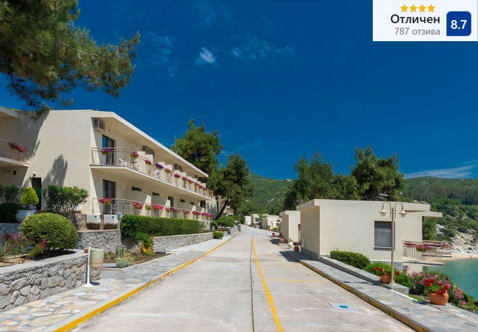 Промо оферта на първа линия в Кавала, Гърция: Нощувка на човек на база Ultra All Inclusive + чадър и шезлонг на плажа в Tosca Beach Hotel****. Дете до 12г. БЕЗПЛАТНО!