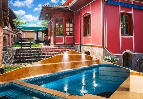 Релакс в Копривщица: Нощувка на човек със закуска, обяд и вечеря + басейн с минерална вода в комплекс Галерия