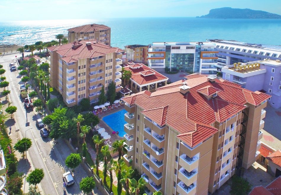 На 50м. от плажа в Алания, Турция: Полет от София+ 7 All Inclusive нощувки на човек в SARITAS HOTEL 4*