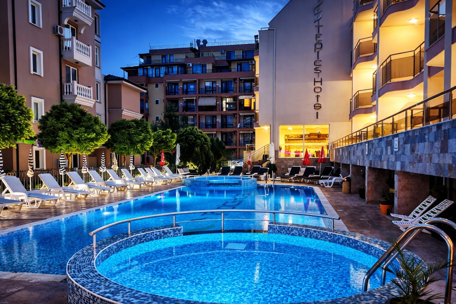 Море 2026 в Свети Влас: Нощувка на човек на база All Inclusive или Ultra All Inclusive + два басейн в хотел Тропикс & Венера