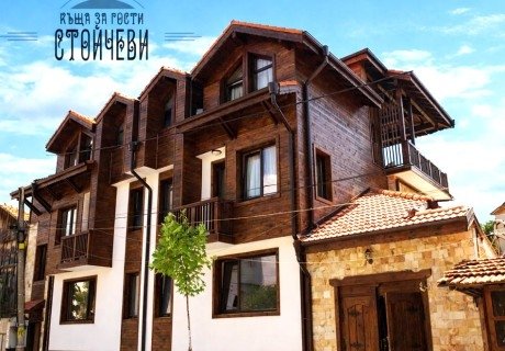 Почивка в Добринище: Нощувка на човек със закуска и вечеря от Къща за гости Стойчеви