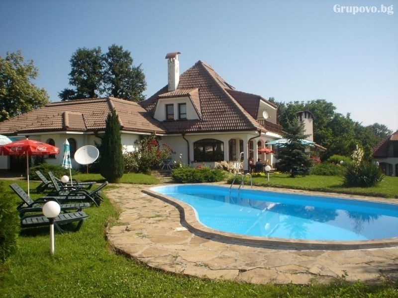 Почивка в Габровски балкан, с. Влайчовци: Нощувка на човек в самостоятелна къщичка + барбекю в комплекс Роден Край