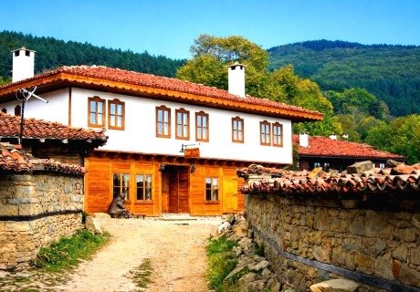 Почивка в Жеравна: Нощувка на човек със закуска и вечеря от къща за гости Кафенето на Димчо кехая. Дете до 11.99г - БЕЗПЛАТНО!