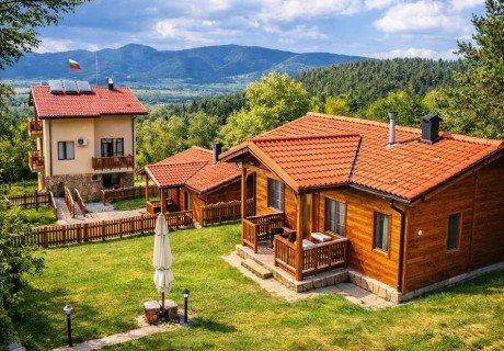 Почивка в Сапарева Баня: Нощувка със закуска за четири или шест възрастни + 2 деца от Миникомплекс Рилски тераси