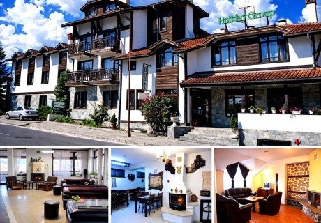 Почивка в Банско: 2 или 4 нощувки на човек със закуски и вечери на сет меню в Семеен хотел Холидей Груп